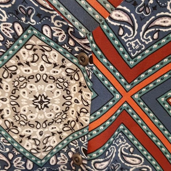 Altar'd State Womans Blouse with awesome bell sleeves - Picture 8 of 11